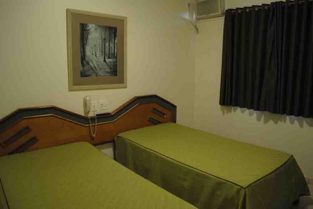 Vancouver Hotel- 500 Metros Rodovia Anhanguera Ribeirão Preto Buitenkant foto