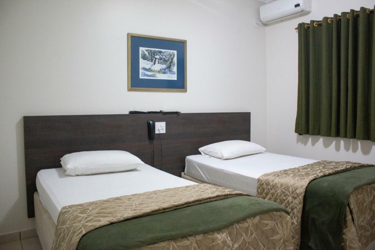 Vancouver Hotel- 500 Metros Rodovia Anhanguera Ribeirão Preto Buitenkant foto